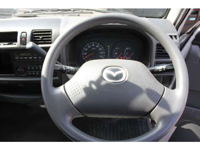 Mazda Bongo Truck 11