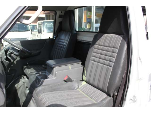 Mazda Bongo Truck 10