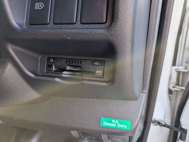 Toyota Hiace Van 10