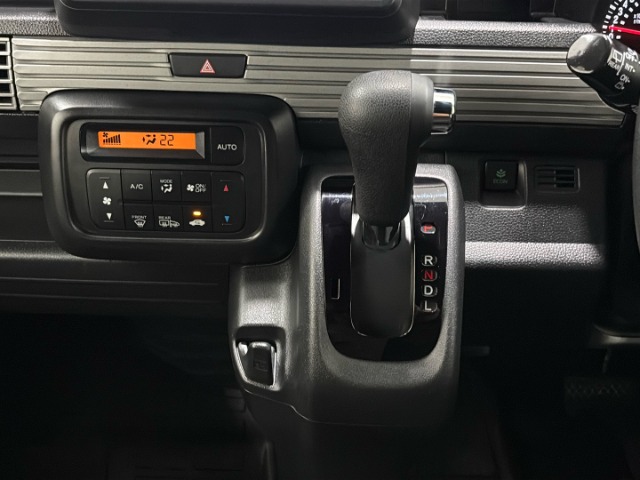 Honda N-VAN 10