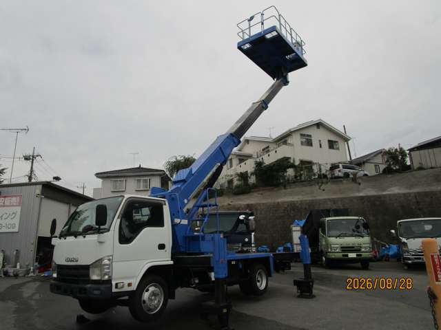 Isuzu Elf 11