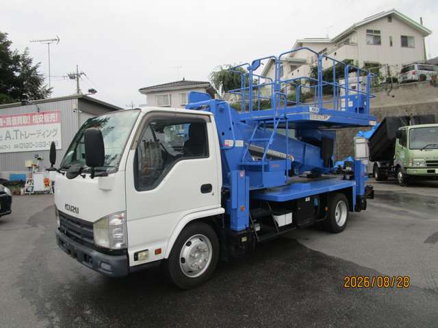 Isuzu Elf 3