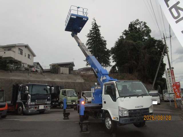 Isuzu Elf 9