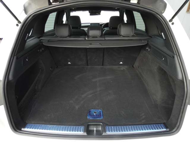 Mercedes-Benz GLC 10