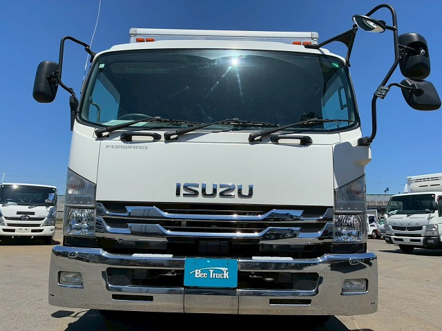 Isuzu Forward 11