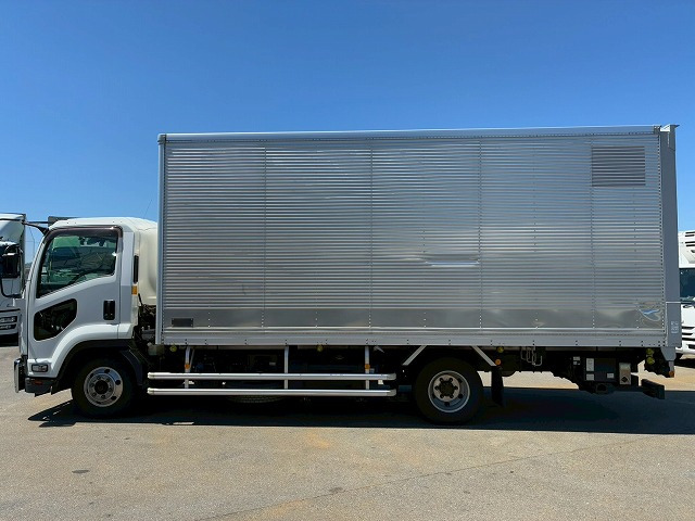 Isuzu Forward 12