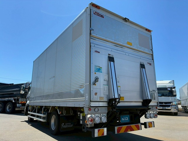 Isuzu Forward 8