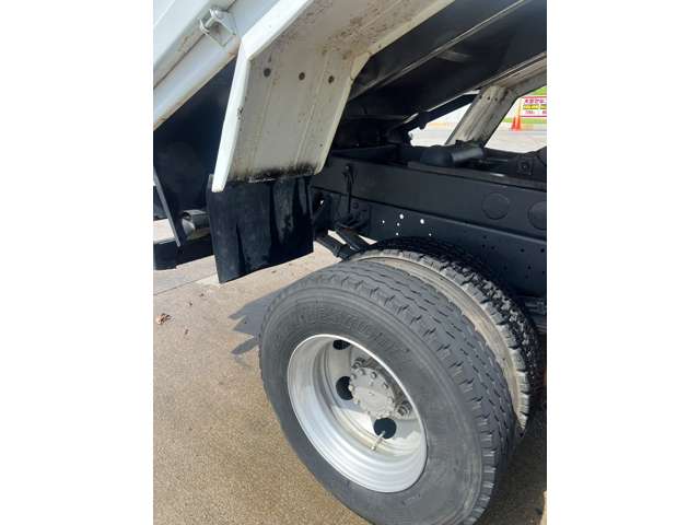 Isuzu Forward 12