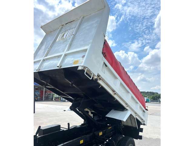 Isuzu Forward 4