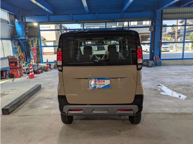 Mitsubishi Delica Mini 6