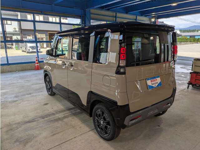 Mitsubishi Delica Mini 7
