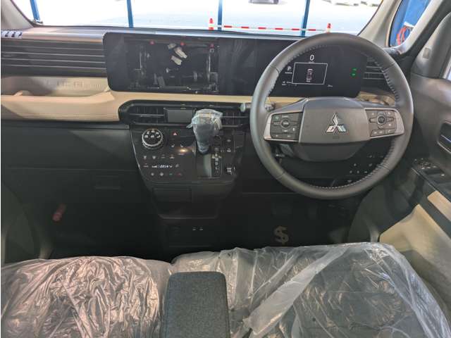 Mitsubishi Delica Mini 10
