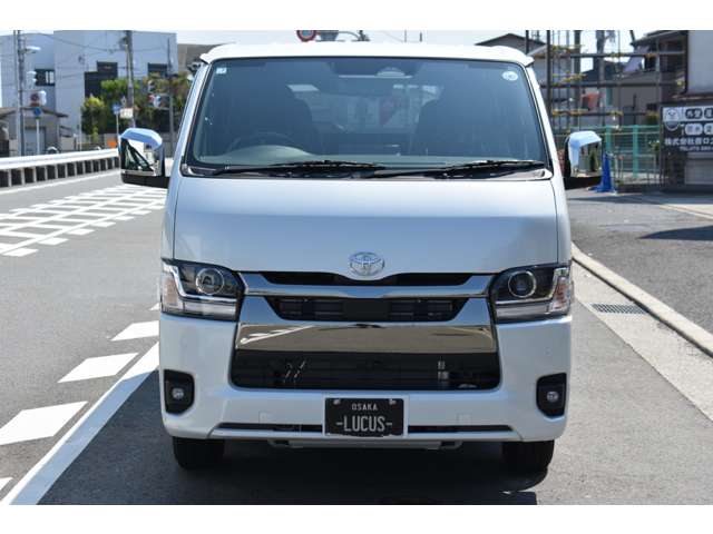 Toyota Hiace Van 6