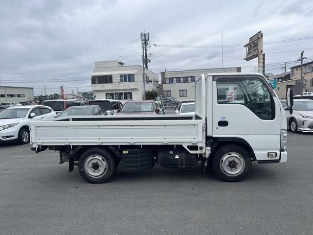 Isuzu Elf 6