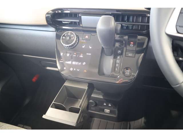 Mitsubishi Delica Mini 7