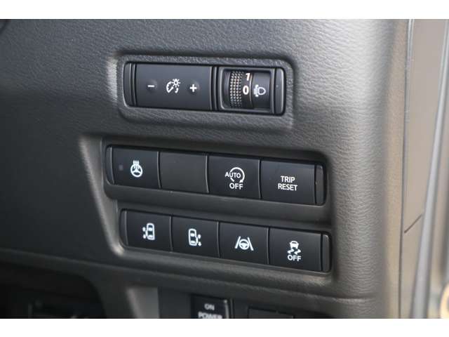 Mitsubishi Delica Mini 8