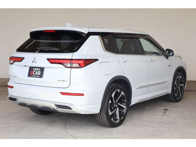 Mitsubishi Outlander 4