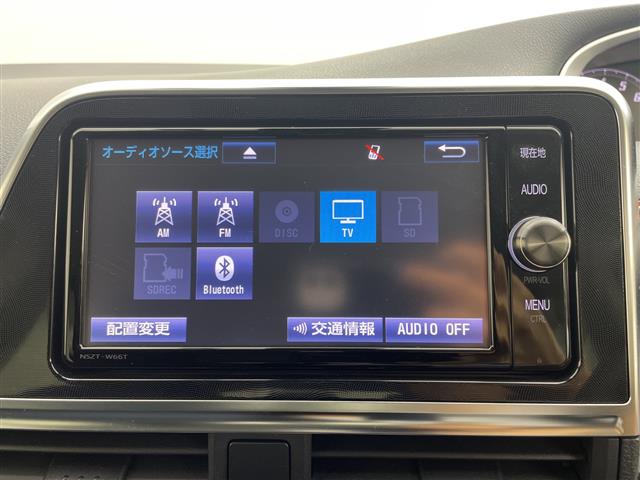 Toyota Sienta 6