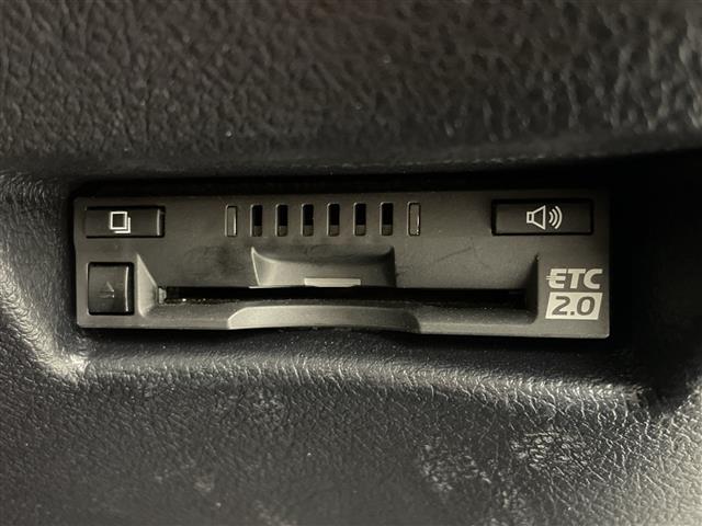 Toyota Sienta 9