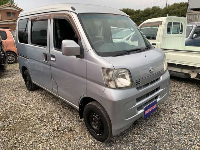 Daihatsu Hijet Cargo 4