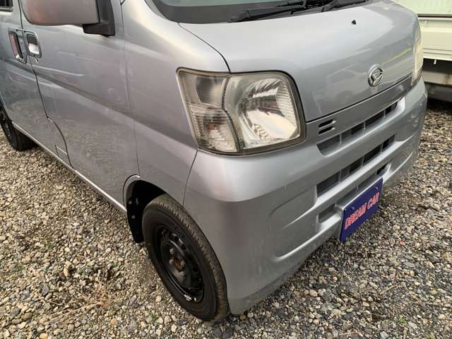 Daihatsu Hijet Cargo 6