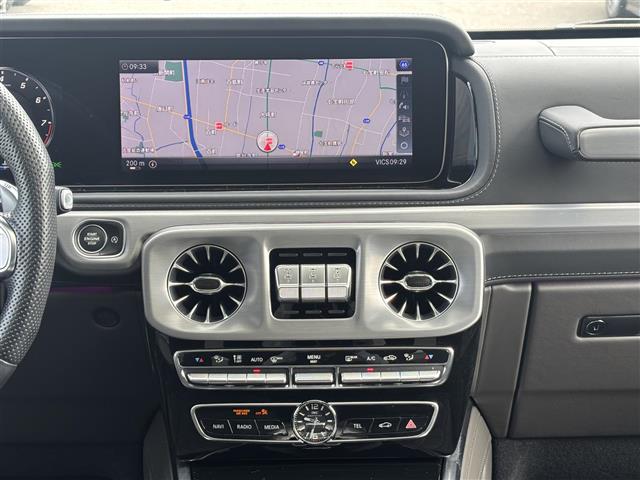 Mercedes-Benz G-Class 12
