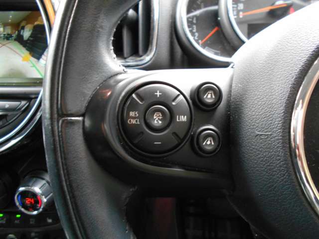 MINI Crossover 7