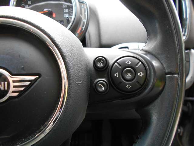 MINI Crossover 8