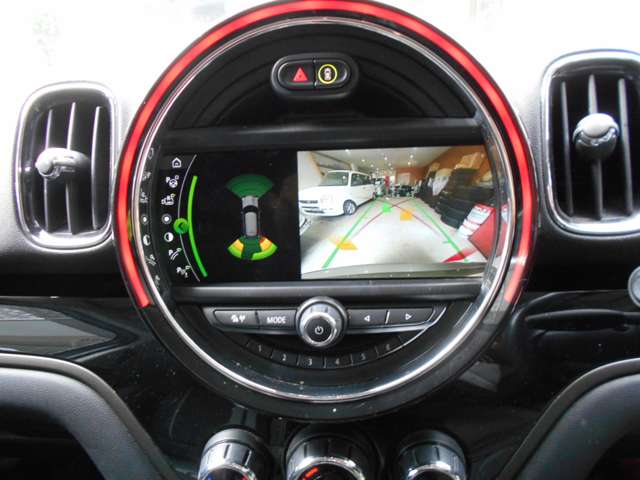 MINI Crossover 10