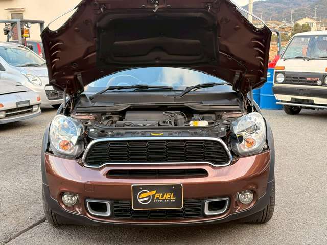 MINI Crossover 8