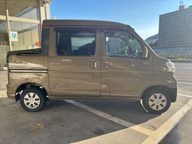 Daihatsu Hijet Deck Van 12