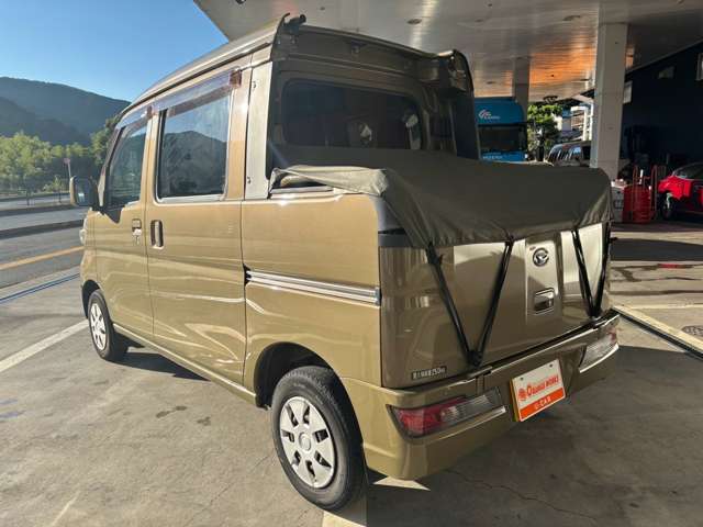 Daihatsu Hijet Deck Van 9