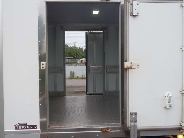 Mitsubishi Fuso Canter 11