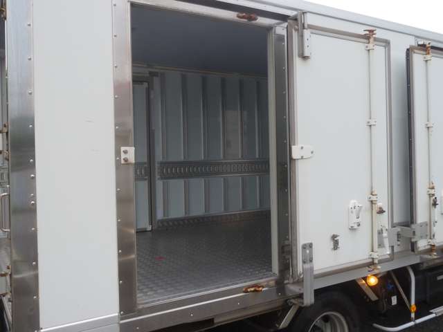 Mitsubishi Fuso Canter 12