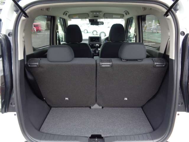Mitsubishi eK X 12