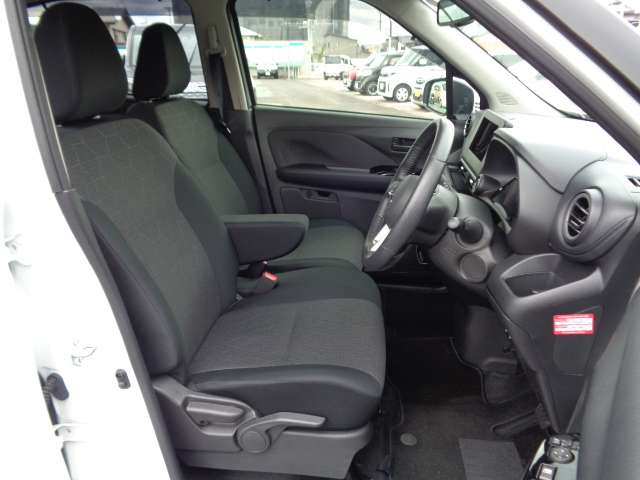 Mitsubishi eK X 5