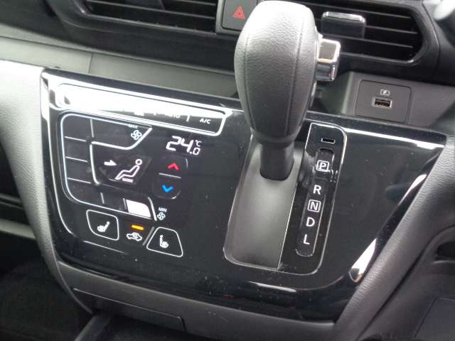 Mitsubishi eK X 9