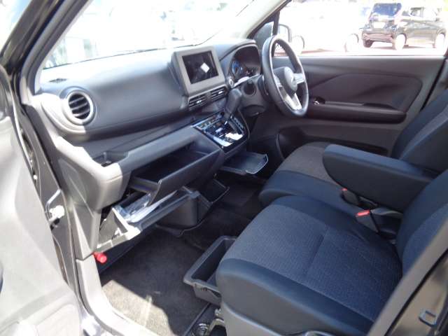 Mitsubishi eK X 11