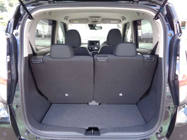 Mitsubishi eK X 12