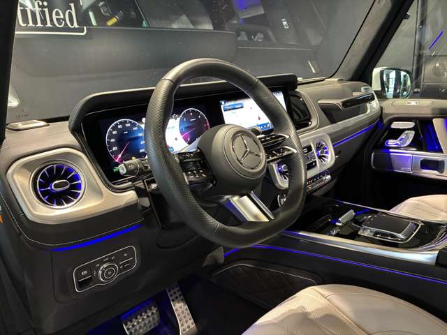 Mercedes-Benz G-Class 12