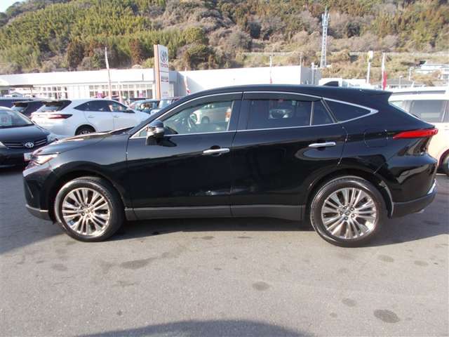 Toyota Harrier 2
