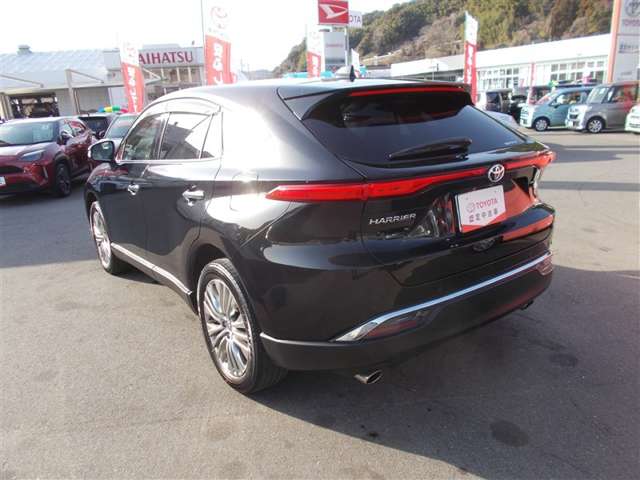 Toyota Harrier 3