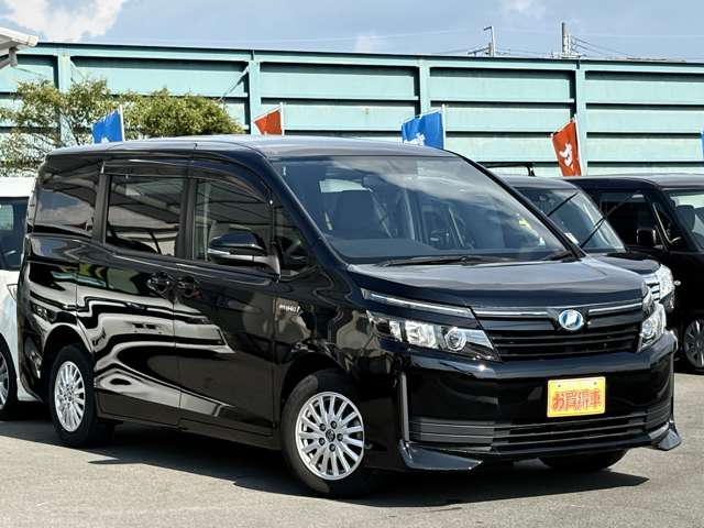 Toyota Voxy 9