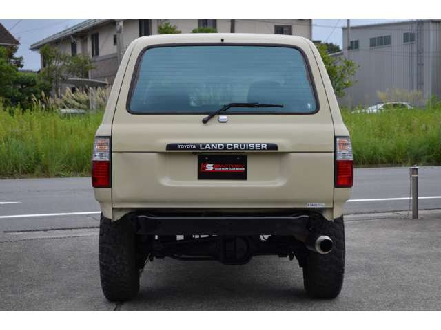 Toyota Land Cruiser 80 12