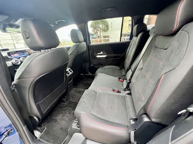 Mercedes-Benz GLB 10
