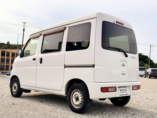 Daihatsu Hijet Cargo 11