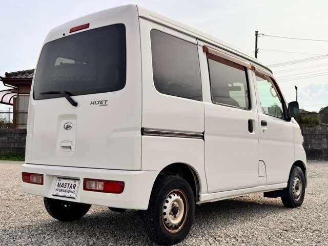 Daihatsu Hijet Cargo 9