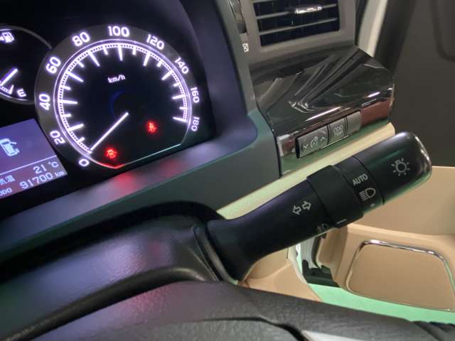 Toyota Vellfire Hybrid 12