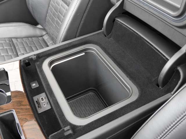 Cadillac エスカレード 11