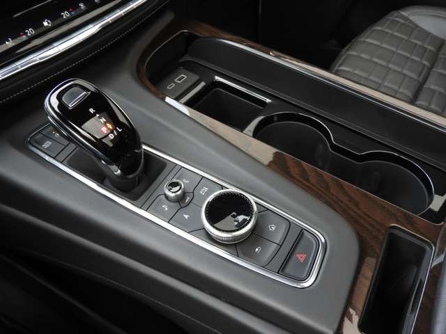 Cadillac エスカレード 9